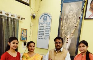 टूरिस्ट स्पाॅट की फिजा बिगाड़ रहे प्लास्टिक कचरे को खूबसूरत बनाने का अनोखा आइडिया देकर निधि, सबा और साक्षी पुरस्कृत