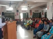 PM बीमा सखी योजना से जुड़कर आर्थिक मजबूती की ओर कदम बढ़ा सकती हैं बेटियां: डाॅ प्रशांत