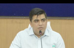 स्वास्थ्य विभाग की चेतावनी: आपकी सेहत पर भारी पड़ सकता है घर के बाहर गोलगप्पे, दही चाट का चटखारा